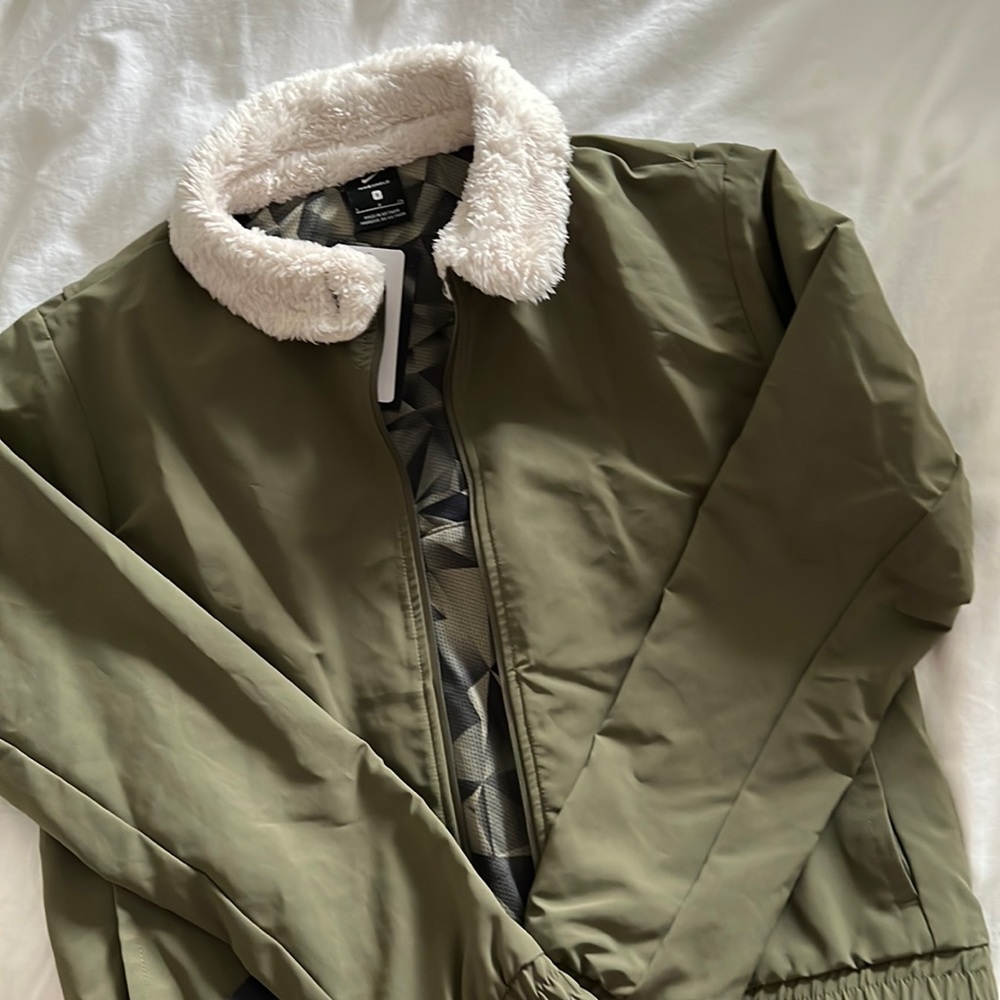 NWT Nike green jacket with faux fur collar